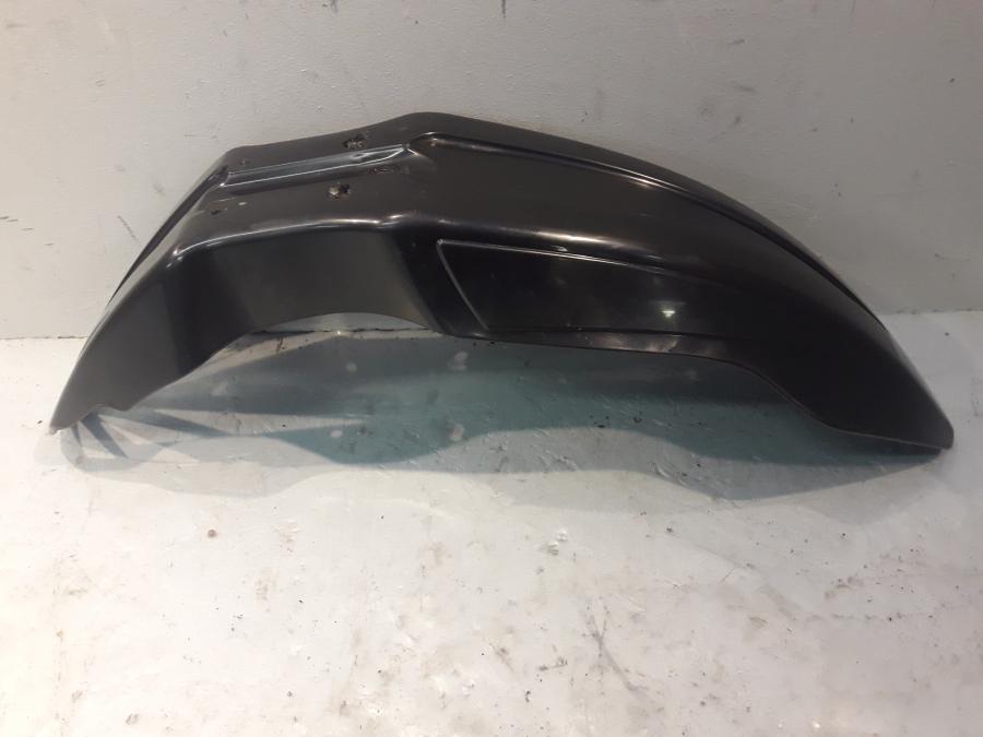 Framsidan på Framskärm från en Yamaha WR 125 -2010 motorcykel.