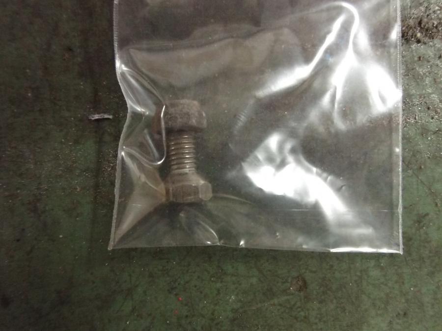 Höger sida på Instrumentpanel från en Yamaha XJR 1300 -2002 motorcykel.