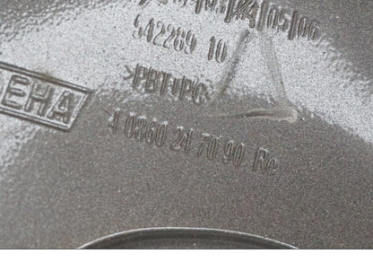 Snett nerifrån på Högtalarkåpa från en BMW K 1600 GTL -2015 motorcykel.