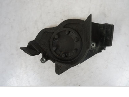 Snett nerifrån på Kedjeskydd från en Kawasaki Versys 650 -2014 motorcykel.