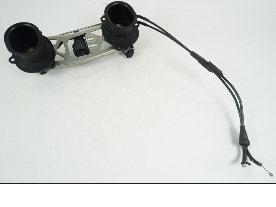 Framsidan på Spjällhus från en Ducati 848 -2013 motorcykel.