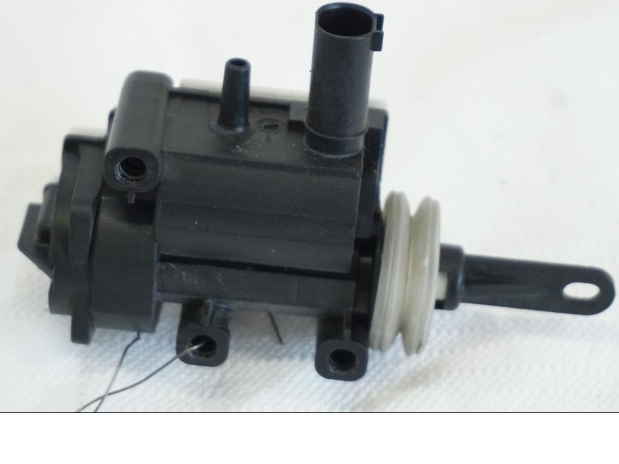 Framsidan på Actuator från en BMW K 1600 -2015 motorcykel.