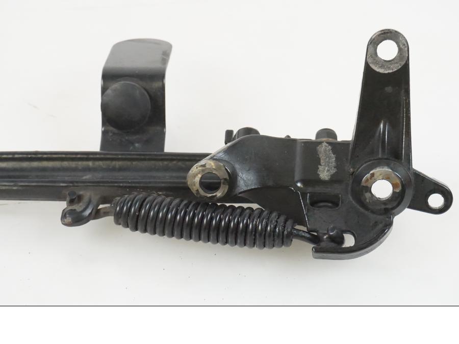 Höger sida på Sidostöd från en H-D Adventure Pan America Special RA1250S -2021 motorcykel.