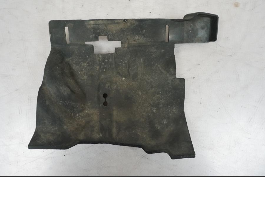 Baksidan på Värmeskydd från en Yamaha MT 125 -2017 motorcykel.