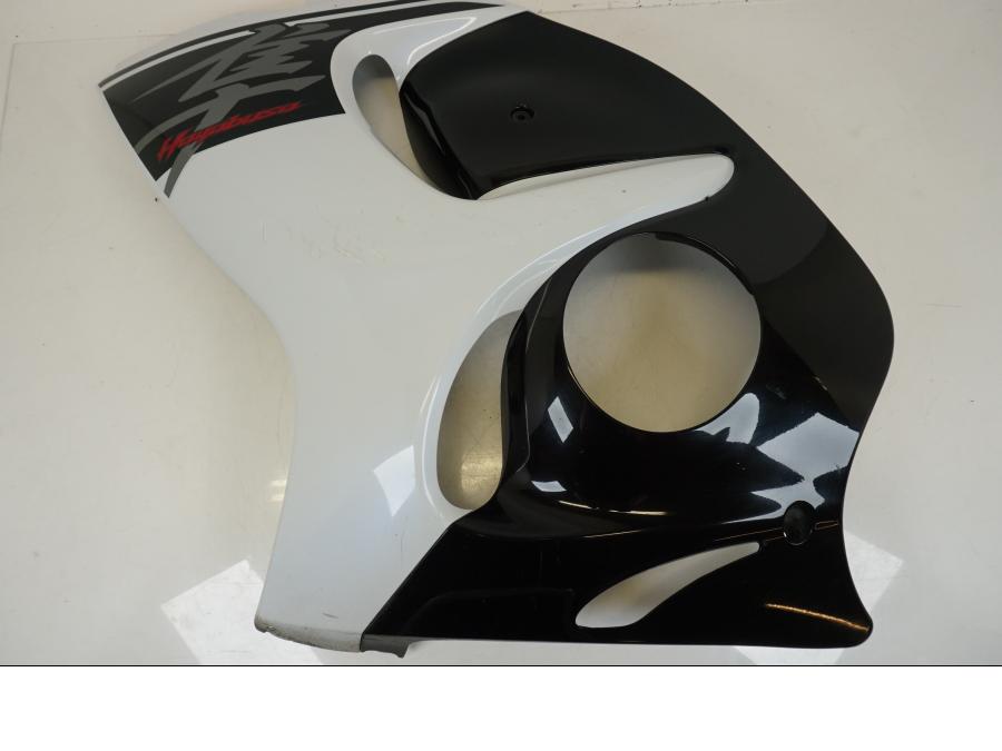 Framsidan på Sidkåpa från en Suzuki GSX 1300 R -2017 motorcykel.