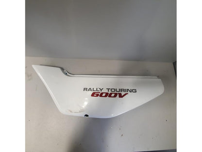 Framsidan på Sidopanel från en Honda XL 600 V -1989 motorcykel.