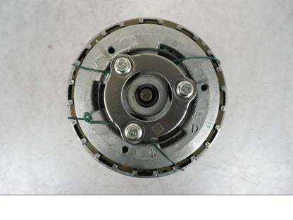 Höger sida på Kopplingskorg från en Kawasaki Z 900 -2019 motorcykel.