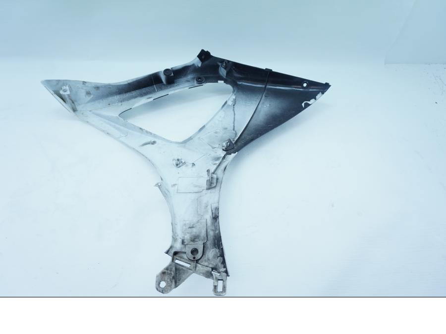 Höger sida på Sidkåpa från en Suzuki GSX-R 1000 -2008 motorcykel.