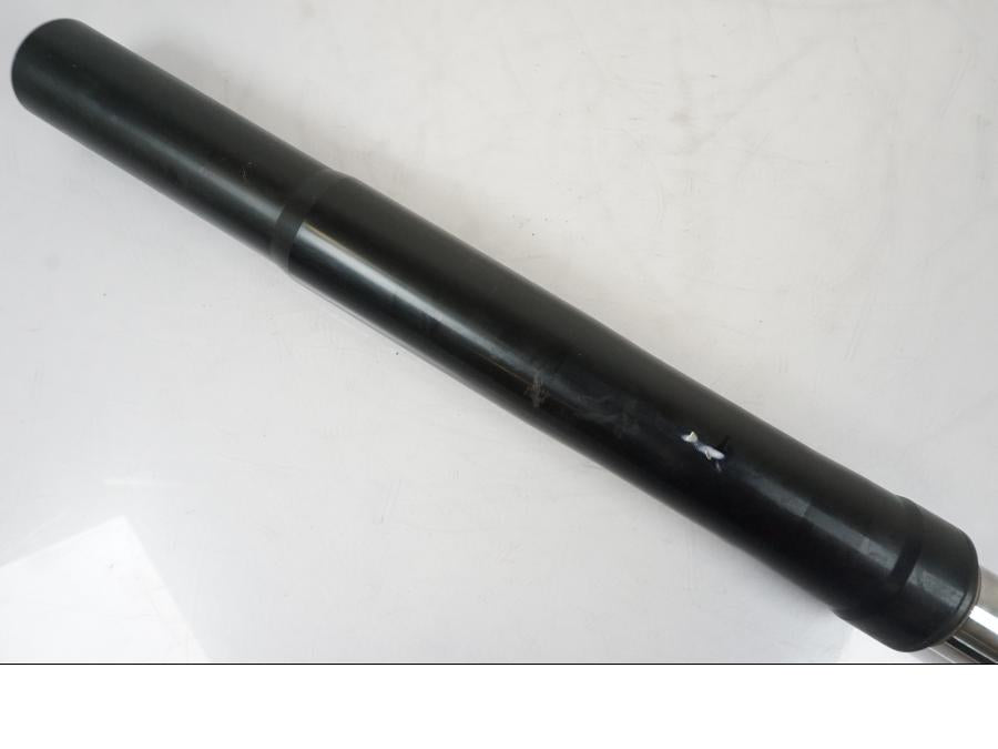 Snett uppifrån på Gaffelben från en Aprilia RS 125 -2000 motorcykel.