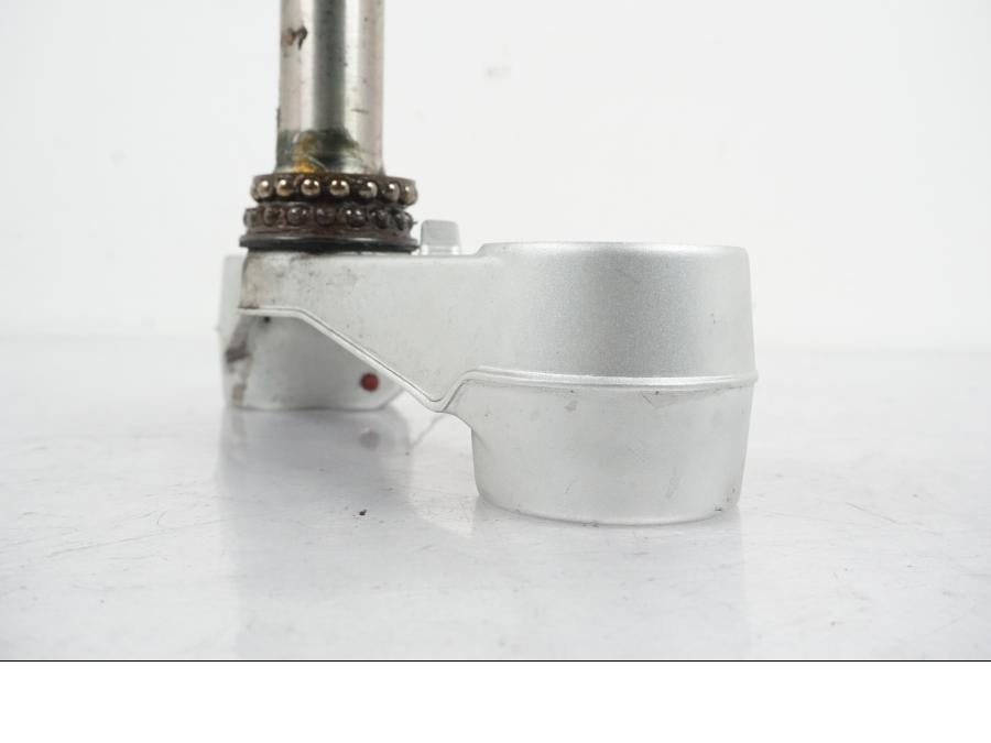 Snett uppifrån på Gaffelkrona från en MV Agusta Dragster -2014 motorcykel.