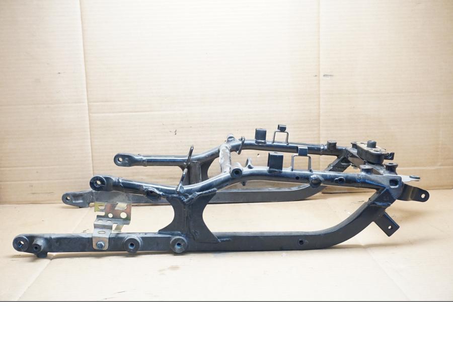 Framsidan på Bakram från en Suzuki GSX 1300 R -2001 motorcykel.