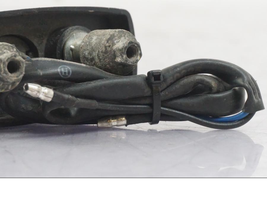 Vänster sida på Skyltbelysning från en Yamaha MT-09 -2016 motorcykel.