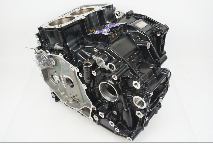 Framsidan på Motorblock från en BMW F 850 GS -2019 motorcykel.