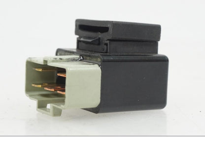 Höger sida på Relä från en Yamaha XJ 900 -1997 motorcykel.