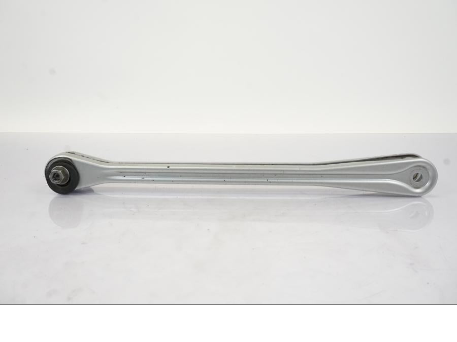 Baksidan på Svinglänkage från en BMW R 1150 RS -2003 motorcykel.