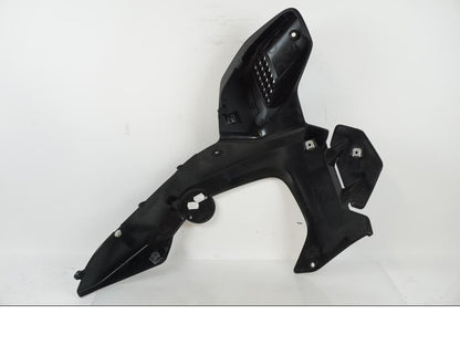 Vänster sida på Sidkåpa från en BMW R 1200 GSA -2018 motorcykel.