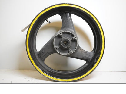 Framsidan på Fälg från en Honda VTR 1000 F -1997 motorcykel.