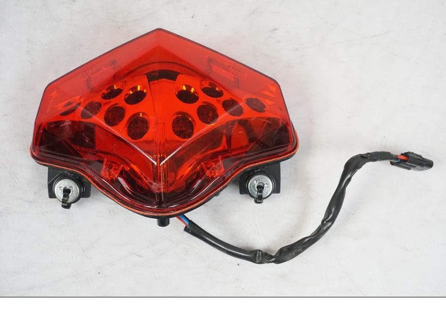 Framsidan på Baklampa från en Kawasaki ER-6N -2016 motorcykel.