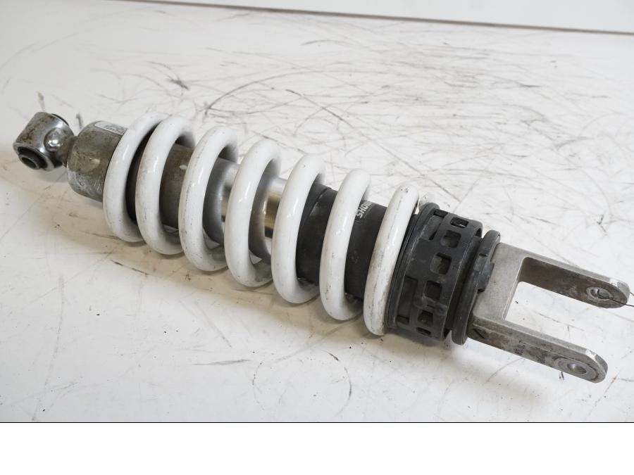 Framsidan på Stötdämpare från en BMW K 1200 RS -1998 motorcykel.