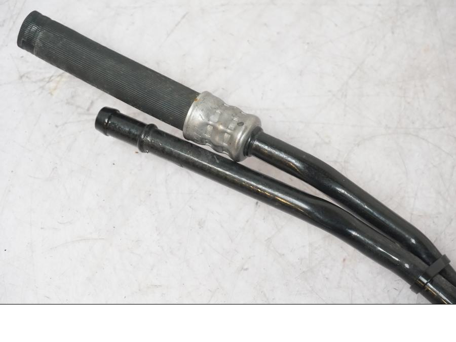 Baksidan på Oljekylrör från en BMW K 1600 GTL -2015 motorcykel.