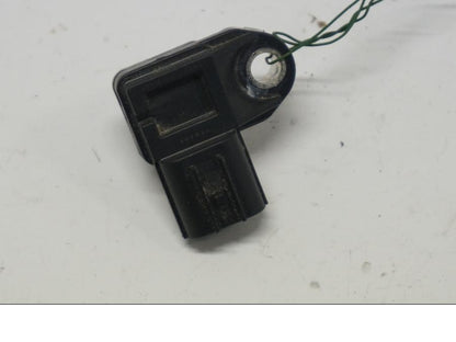 Baksidan på Mapsensor från en Yamaha FZ1-SA -2007 motorcykel.