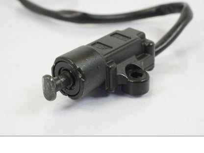 Höger sida på Sidostödsbrytare från en Triumph Trident -2021 motorcykel.