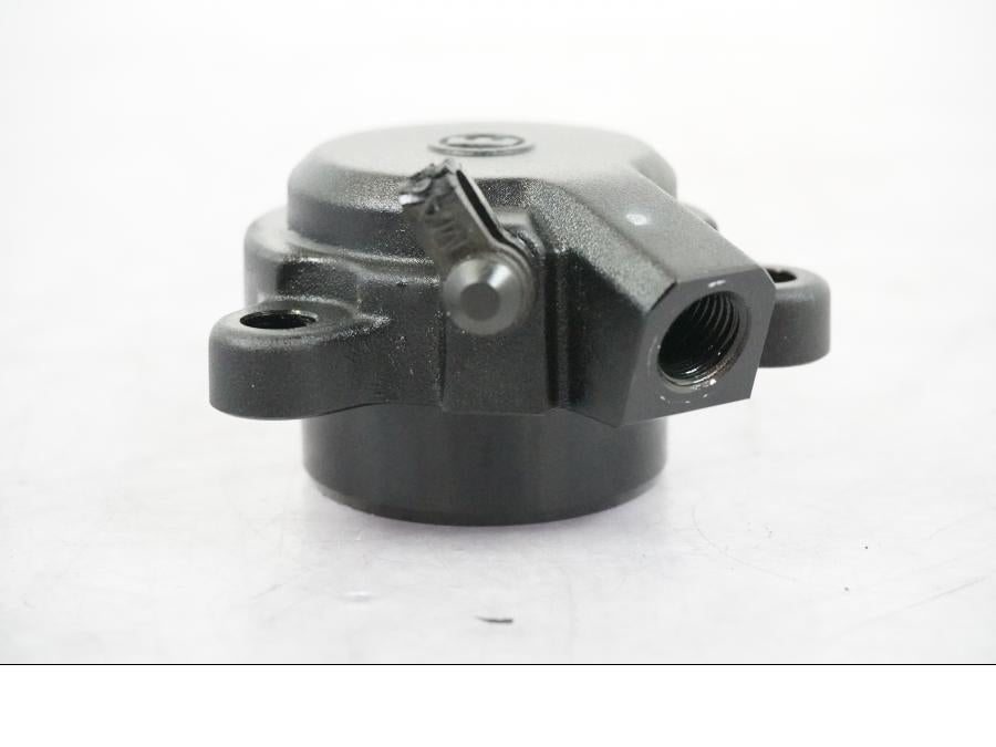 Baksidan på Kopplingslavcylinder från en BMW R 1250 GSA -2021 motorcykel.