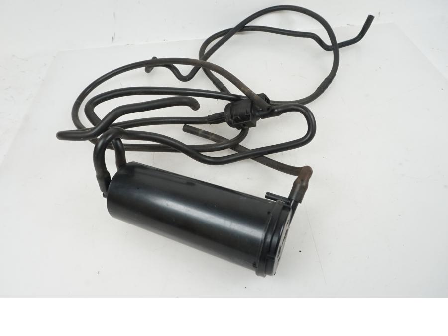 Framsidan på Fuel Evap System från en BMW F 750 GS -2019 motorcykel.