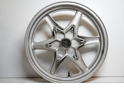 Extrabild2 på Fälg från en Suzuki GSX 1100 -1992 motorcykel.