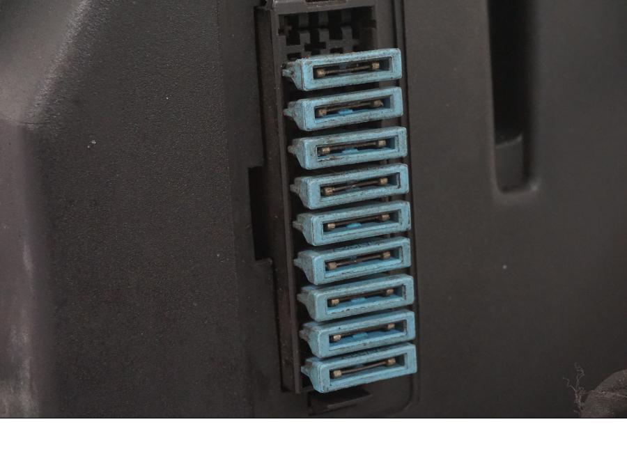 Extrabild1 på Kabelstam från en BMW K 1100 LT -1999 motorcykel.