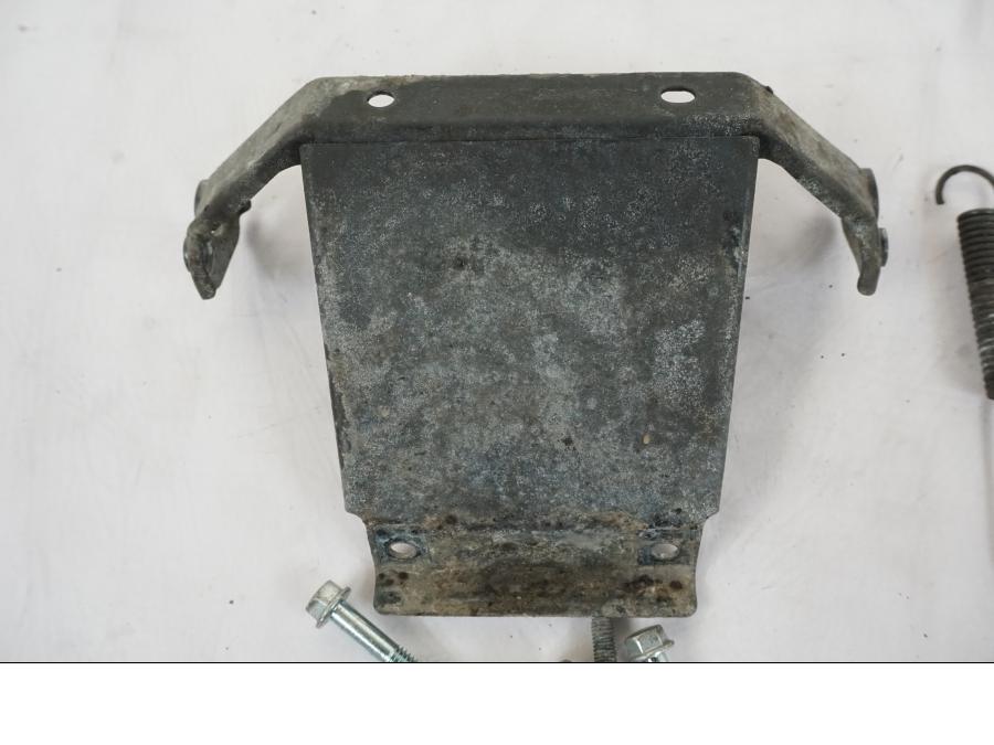 Baksidan på Skruv / Mutter etc från en Honda CBR 125 R -2006 motorcykel.