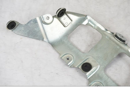 Höger sida på Bensintankfäste från en Suzuki GSX-R 750 -2006 motorcykel.