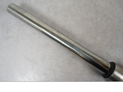 Snett uppifrån på Gaffelben från en Suzuki SV 650 -1999 motorcykel.