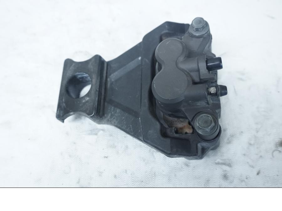 Baksidan på Bromsok från en Yamaha YZF 1000 R1 -2002 motorcykel.