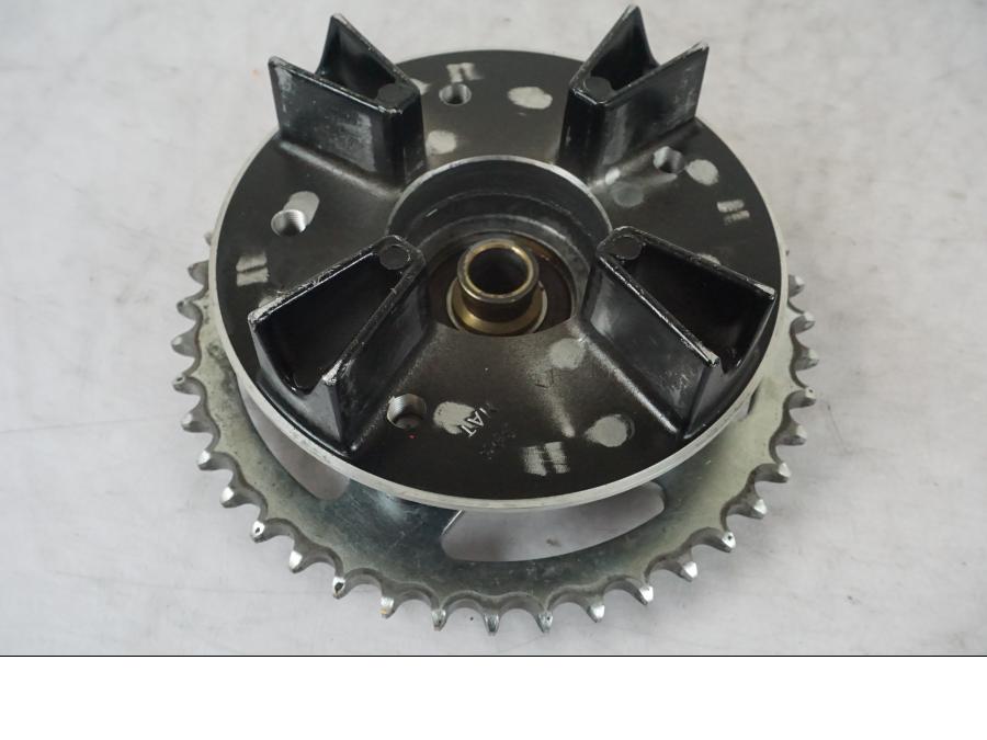 Snett uppifrån på Drevfäste från en Honda CBR 1100 XX -1999 motorcykel.