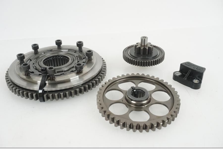 Framsidan på Startkopplingsdrev från en KTM 1290 Super Duke R -2021 motorcykel.