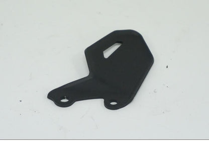 Vänster sida på Fotpinnehälskydd från en Ducati Desert X -2022 motorcykel.