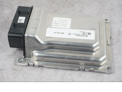 Vänster sida på CDI / ECU från en Ducati Multistrada V4 -2024 motorcykel.