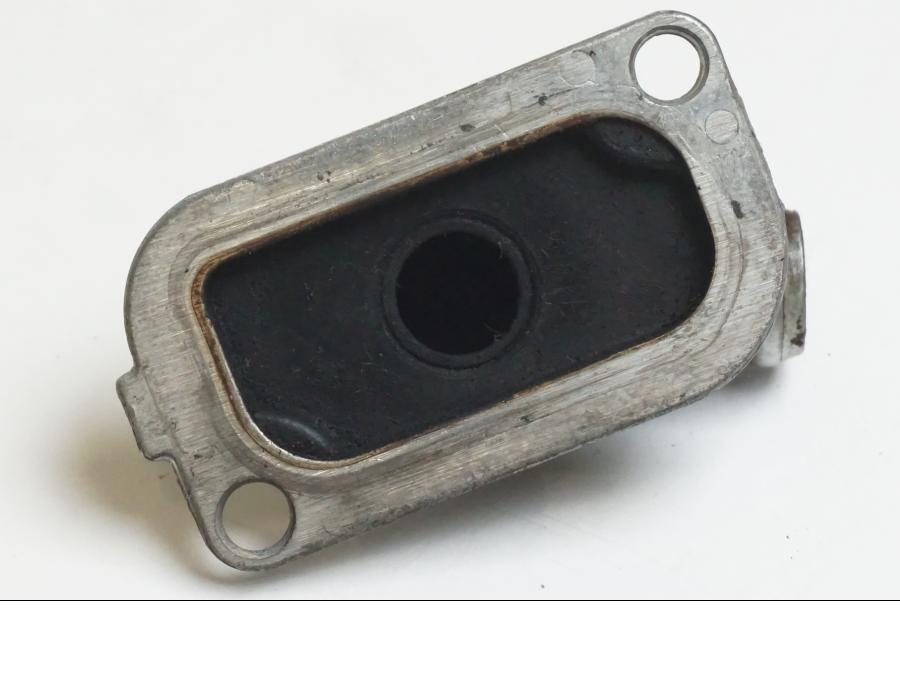 Snett nerifrån på Second Air från en KTM 1190 Adventure -2015 motorcykel.