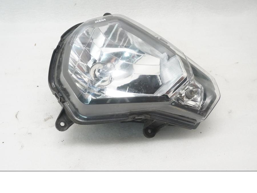 Höger sida på Strålkastare från en KTM 125 Duke -2015 motorcykel.