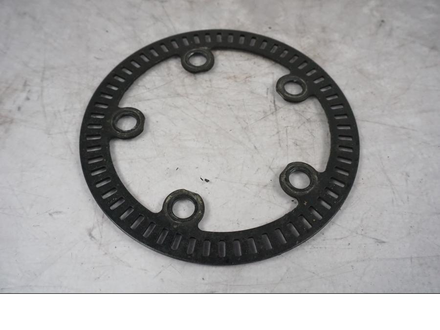 Baksidan på ABS krans från en Triumph Tiger Explorer -2016 motorcykel.