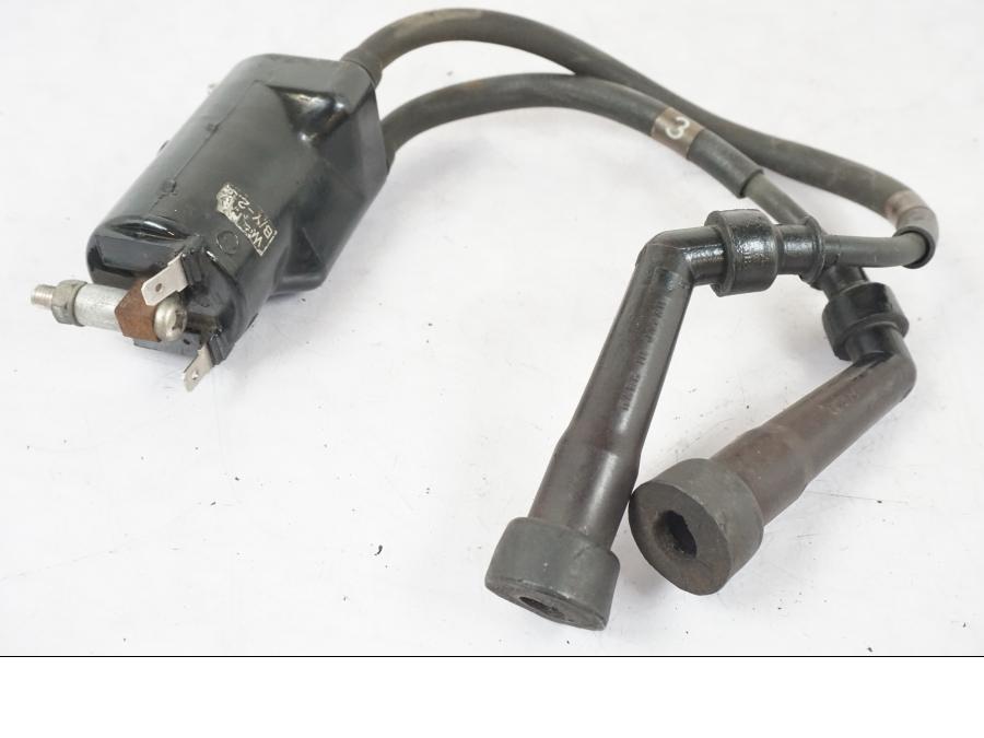 Framsidan på Tändspole från en Suzuki GSX 550 EF -1985 motorcykel.