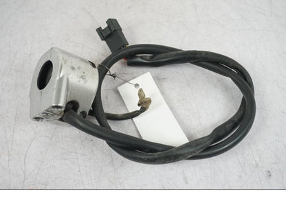 Höger sida på Styrelreglage från en Suzuki VZ 800 -2000 motorcykel.