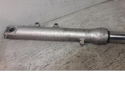 Baksidan på Gaffelben från en Honda VFR 750 -1993 motorcykel.