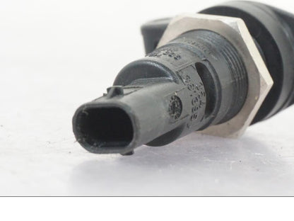 Baksidan på El uttag 12 V från en BMW R 1250 GS -2019 motorcykel.