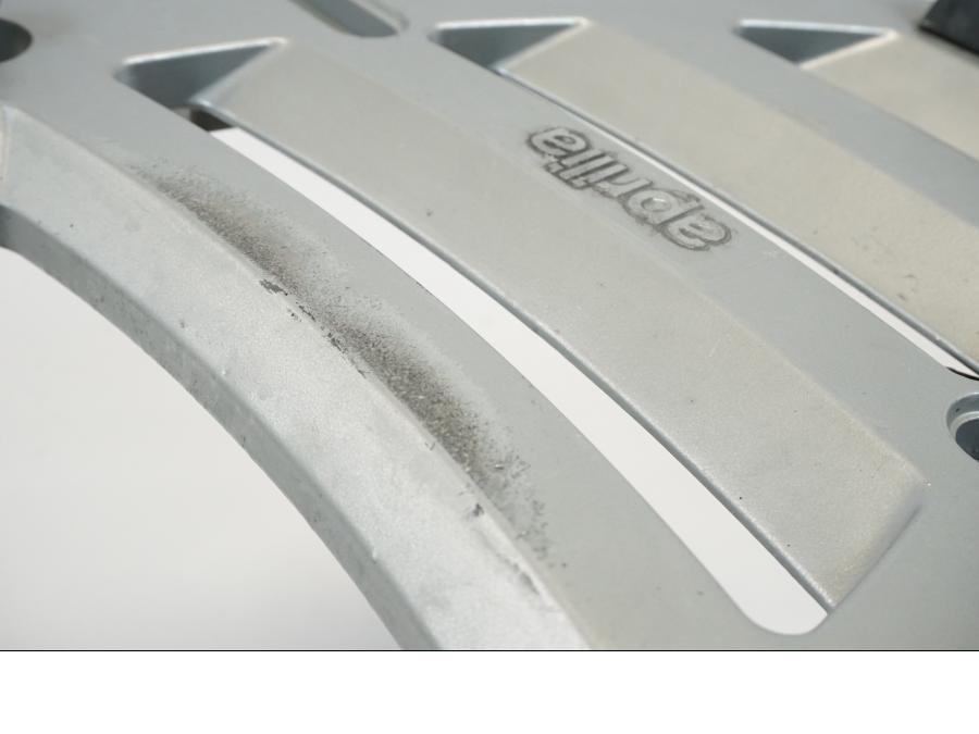 Extrabild1 på Pakethållare från en Aprilia ETV 1000 -2002 motorcykel.