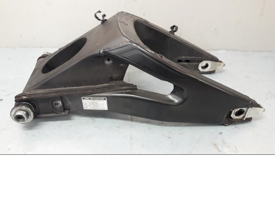 Framsidan på Sving från en Yamaha YZF R6 -2006 motorcykel.