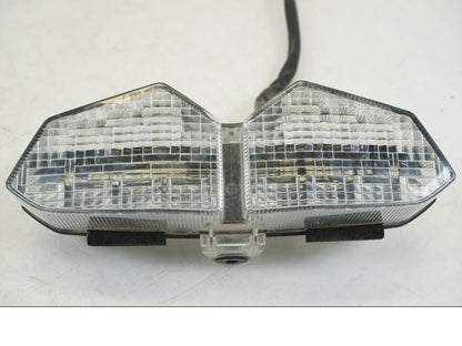 Vänster sida på Baklampa från en Yamaha XT 1200 A -2010 motorcykel.