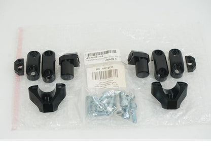 Snett nerifrån på Styrfäste från en Universal Universal -2024 moped.