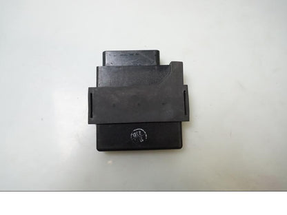 Baksidan på CDI / ECU från en Suzuki VL 800 -2004 motorcykel.